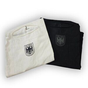 BUNDLE: YEEZY LIMITED EDITION VULTURES BOXY LONGSLEEVE T-SHIRT SIZE 2 (L-XL)